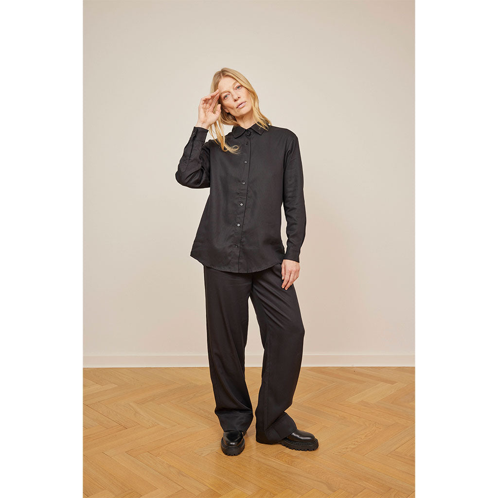 Sanne oversize tencel shirt black