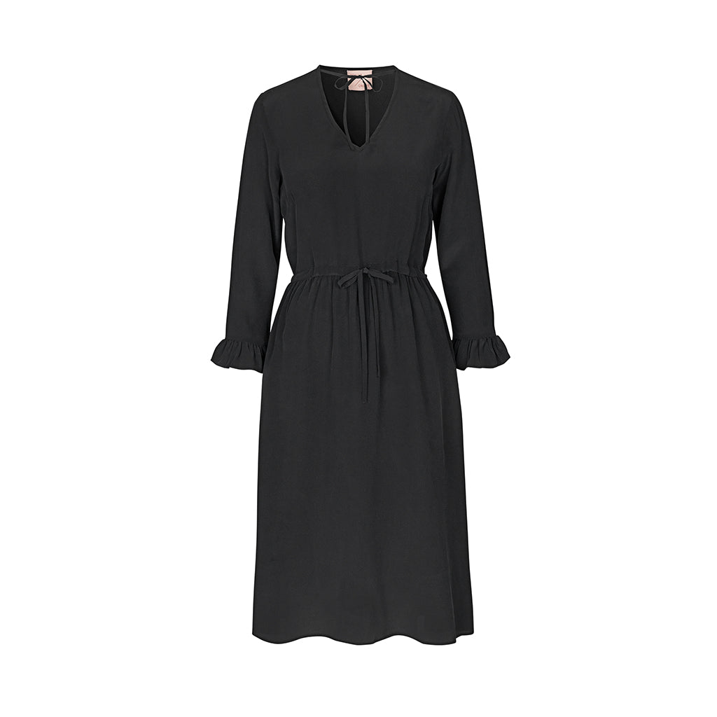 Schulz by Crowd Dicte silkeskjole med bindebånd og flæse sort